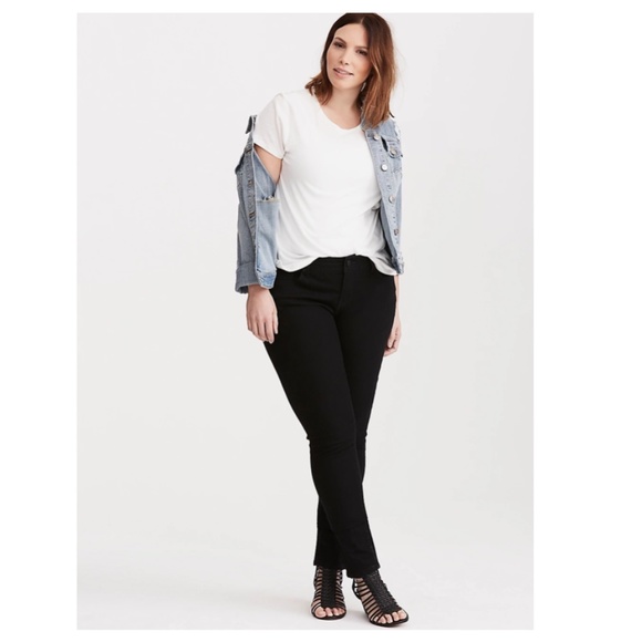 TORRID Curvy Skinny Jeans Black Wash 30XS - Picture 2 of 13